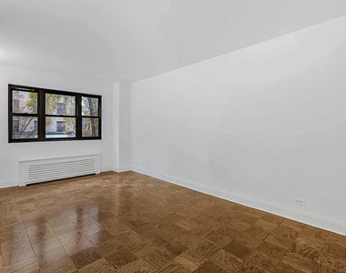 165 East 35th Street - Photo Thumbnail 6