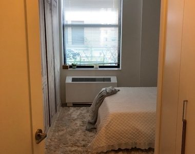 70 Pine Street Apt 1406 - Photo Thumbnail 8