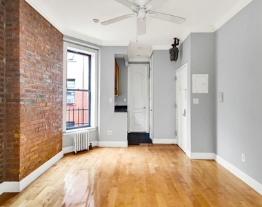 246 Mott Street - Photo Thumbnail 0