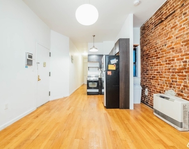 638 Classon Ave, Brooklyn - Photo Thumbnail 3