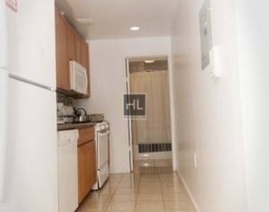 171 Woodruff Avenue - Photo Thumbnail 3