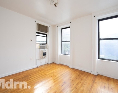 261 West 29th Street - Photo Thumbnail 0