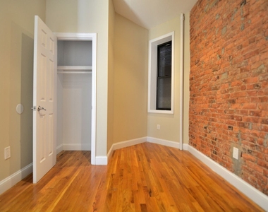 605 Gates Avenue - Photo Thumbnail 1