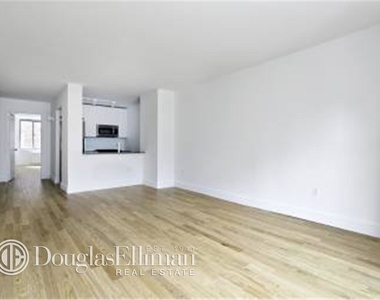 200 West 26th St - Photo Thumbnail 5