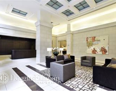 200 West 26th St - Photo Thumbnail 4