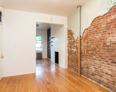 215 Franklin St 2r - Photo Thumbnail 7