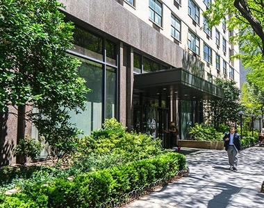 45 West 60th Street - Photo Thumbnail 3