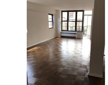 165 East 35th St - Photo Thumbnail 0