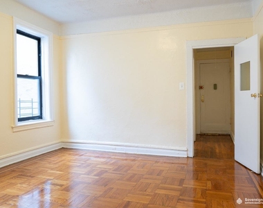 4530 Broadway - Photo Thumbnail 1