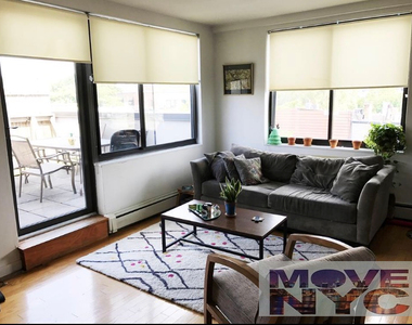 924 Metropolitan Avenue - Photo Thumbnail 3