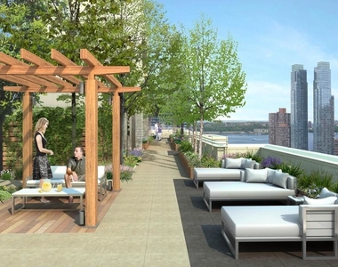 350 W 37th St. - Photo Thumbnail 4