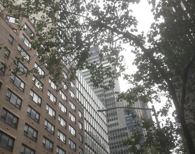 East 47th Street - Photo Thumbnail 7