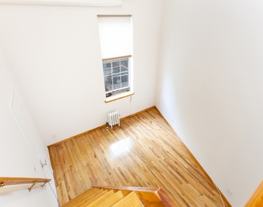 303 West 11th Street - Photo Thumbnail 3