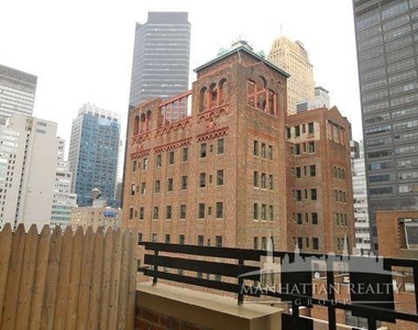 East 39th Street - Photo Thumbnail 2