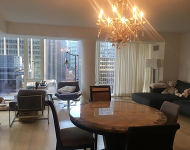 135 West 52nd St - Photo Thumbnail 2