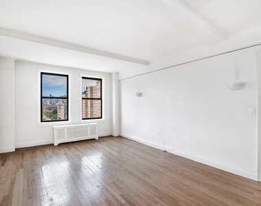 Beautiful Gramercy Unit w/ City Views - Photo Thumbnail 5