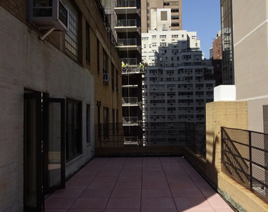 East 56th Street - Photo Thumbnail 6