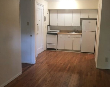 ONE BEDROOM IN PRIME GRAMERCY! - Photo Thumbnail 0