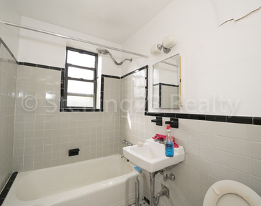 31-23 47th Street - Photo Thumbnail 4