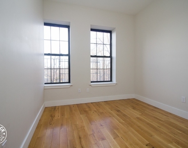 1020 Park Pl - Photo Thumbnail 1