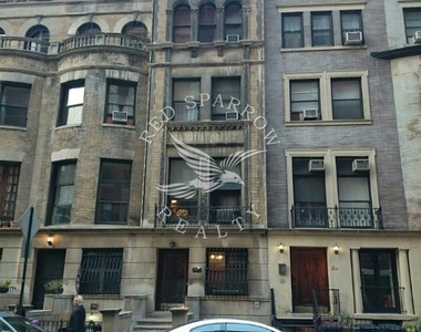 West 70th Street - Photo Thumbnail 9