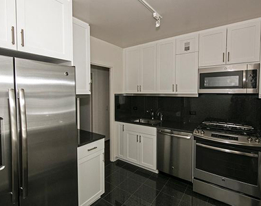 East 56th St at 2nd Ave (unfurnished) - Photo Thumbnail 2