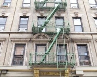 West 109th Street - Photo Thumbnail 2