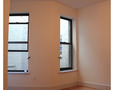 461 Park Pl  - Photo Thumbnail 3