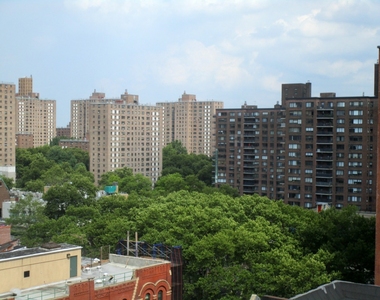 West 98th Street - Photo Thumbnail 2