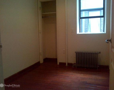 493 Ninth Avenue - Photo Thumbnail 3