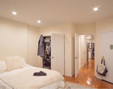 564 Vanderbilt Avenue - Photo Thumbnail 2