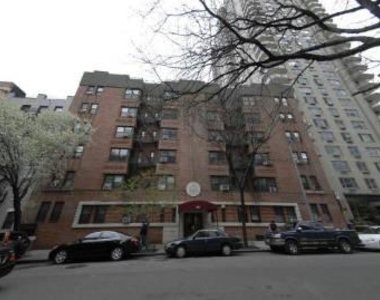 East 74th Street - Photo Thumbnail 7