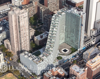 550 West 54th St - Photo Thumbnail 6