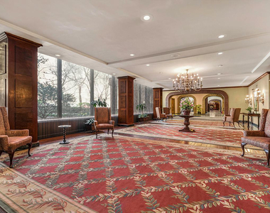 East 77th Street with dining area - Photo Thumbnail 6