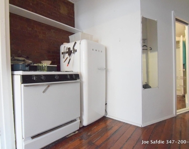 176 Suffolk St  - Photo Thumbnail 2