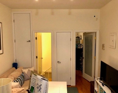 345 East 65th Street - Photo Thumbnail 2