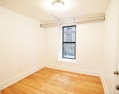 562 West 174th St - Photo Thumbnail 2