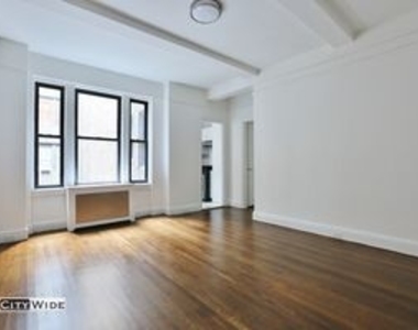 140 east 46th  - Photo Thumbnail 3