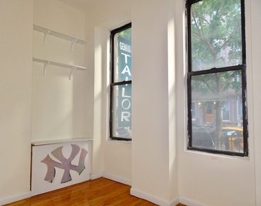 345 East 65th Street - Photo Thumbnail 5