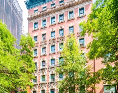 15 East 11th Street - Photo Thumbnail 7