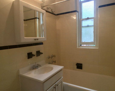 135 West 225th Street 5H - Photo Thumbnail 10