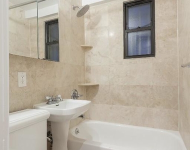 221 E 23rd Street - Photo Thumbnail 4