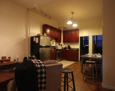 130 Melrose St - Photo Thumbnail 8