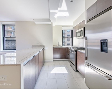 400 East 57th St - Photo Thumbnail 3