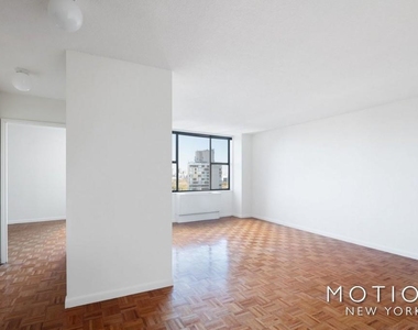 211 West 56th Street - Photo Thumbnail 1