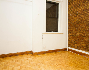 294 Willoughby Ave - Photo Thumbnail 7