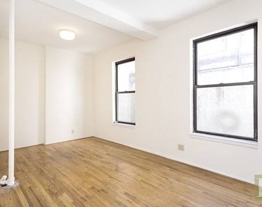 217 East 22nd - Photo Thumbnail 3