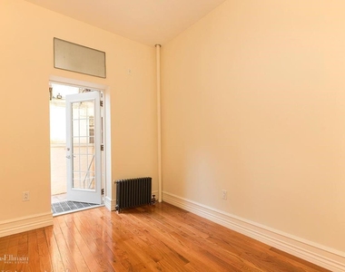 54 West 106th St - Photo Thumbnail 2