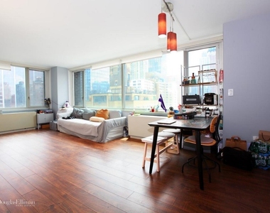 322 W 57th St - Photo Thumbnail 1