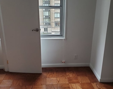 200 East 64 Street - Photo Thumbnail 0